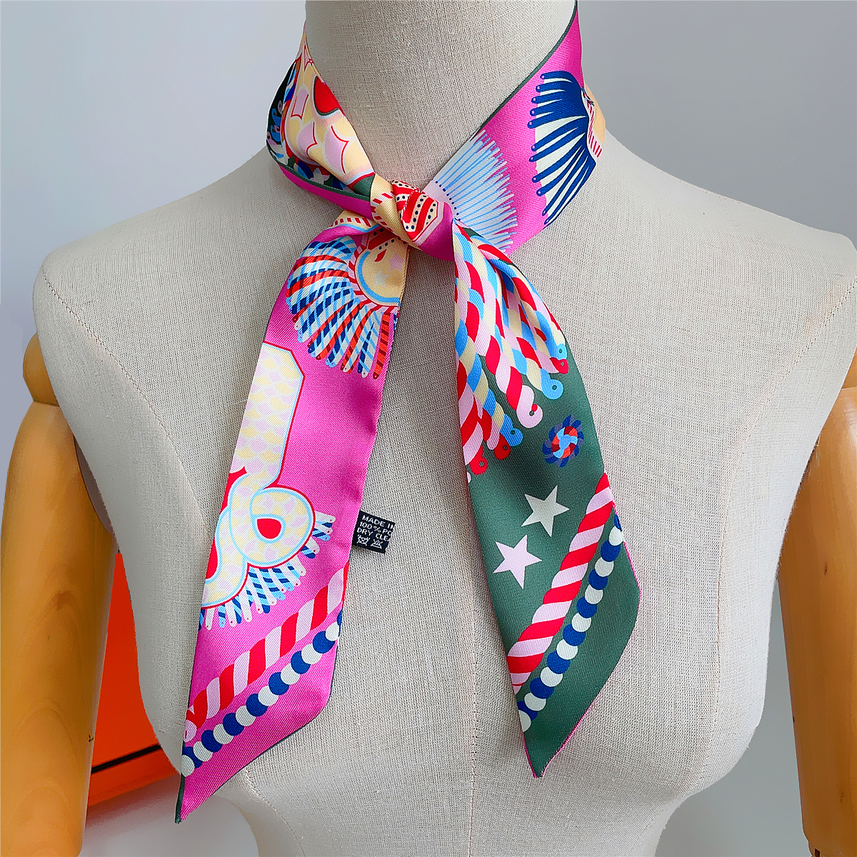 Brand Design Twill 100% Silk S - Scarf Silk Neck บทวิจารณ์และราคา