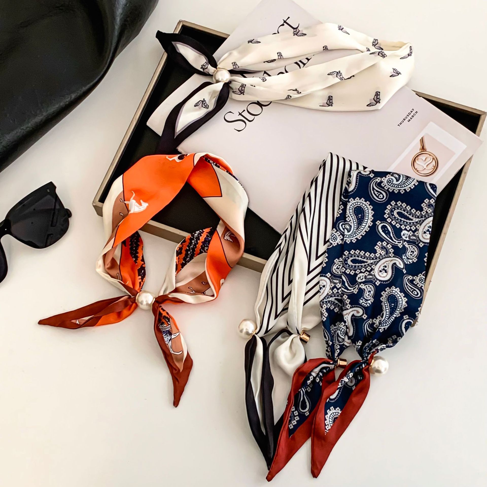 Cashew Flower Silk Scarf Effor - Scarf Silk Neck บทวิจารณ์และราคา