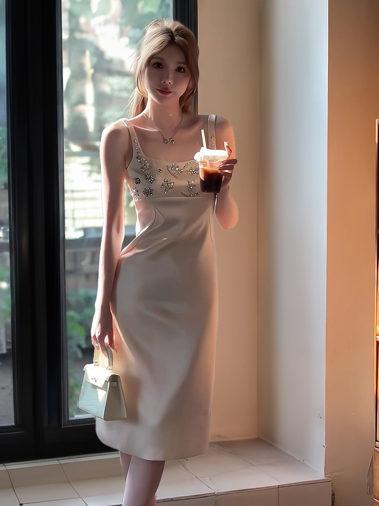 Elegant Heavy Work Satin Eveni - Women'S Formal Wear For Girls บทวิจารณ์และราคา