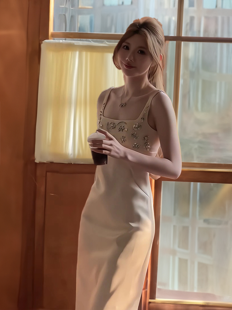 Elegant Heavy Work Satin Eveni - Women'S Formal Wear For Girls บทวิจารณ์และราคา