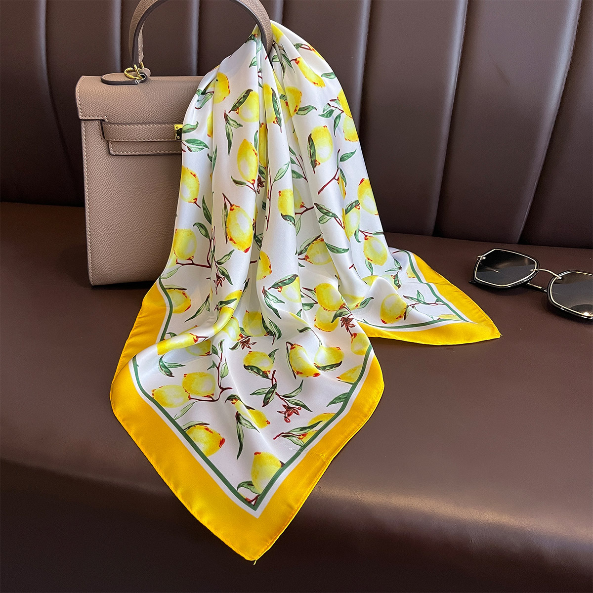 2025 New Yellow Lemon Print Sq - Scarf Silk Neck บทวิจารณ์และราคา
